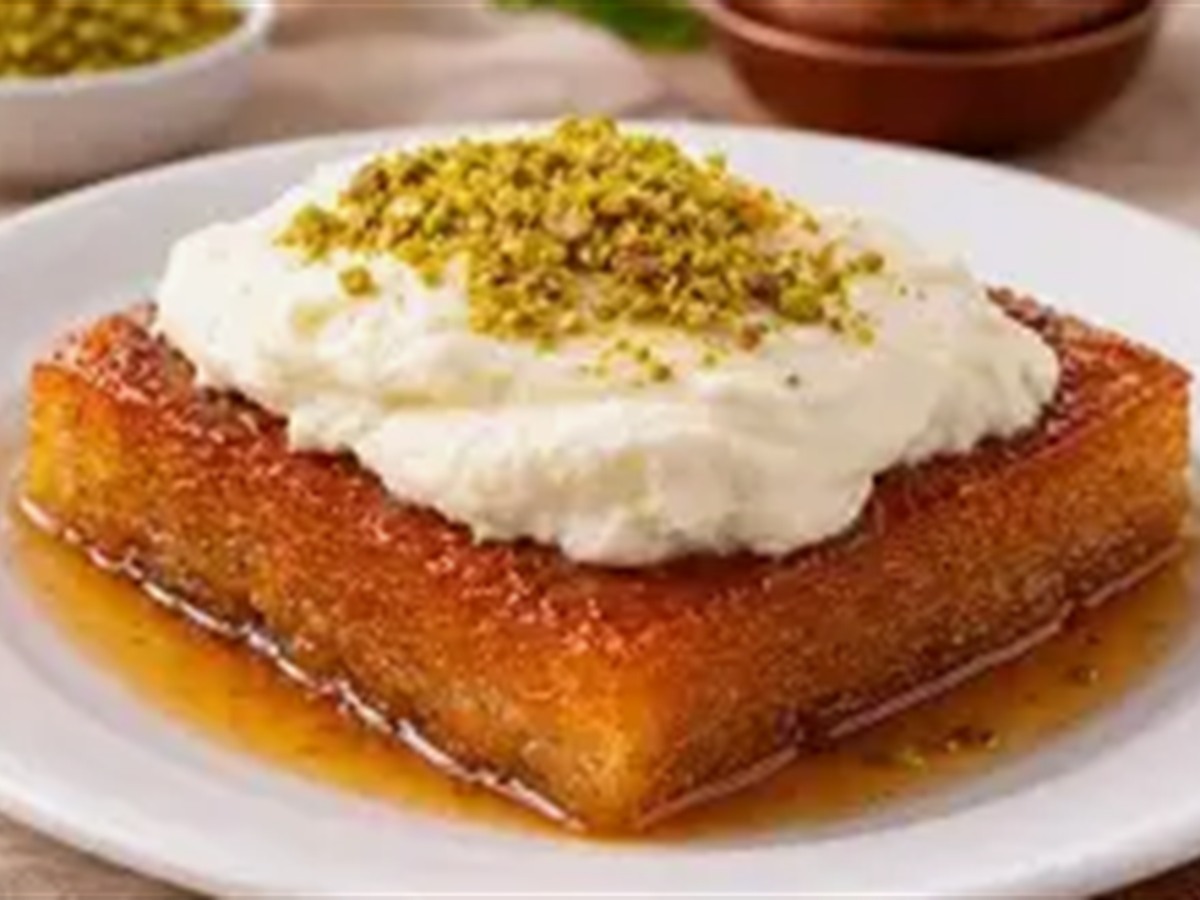 Turkish Ekmek Kadayıfı (Caramelized Bread Pudding) 🍮🍯✨