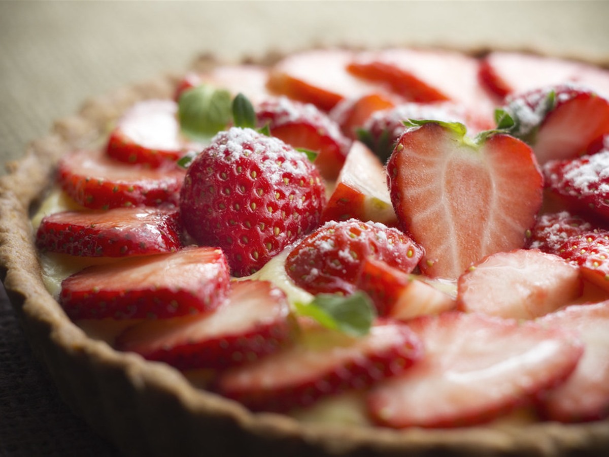 Wild Strawberry Cream Tart 🍓✨🥧